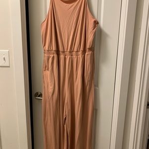 Women’s Plus Size Sleeveless Smocked Waist Jump Suit (Color: Peach)